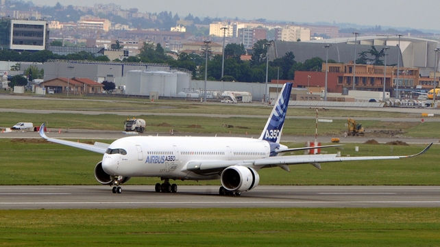 Airbus claims its A350 is more fuel-efficient and cheaper to run than Boeing's 787 Dreamliner Airbus claims its A350 is more fuel-efficient and cheaper to run than Boeing's 787 Dreamliner