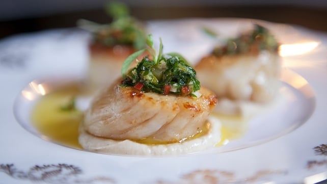 Seared Scallops with charred cauliflower puree and chilli parsley and garlic oil Seared Scallops with charred cauliflower puree and chilli parsley and garlic oil