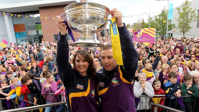 JJ Doyle and Wexford captain Karen Atkinson with the O'Duffy Cup