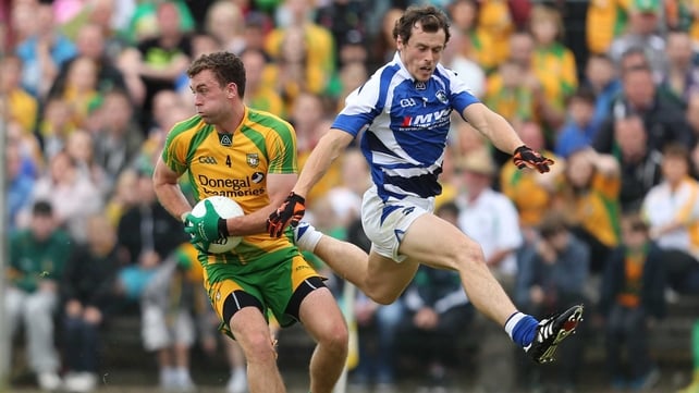 Donegal's Eamonn McGee and Padraig McMahon of Laois