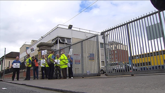 Striking workers picket a garage at Dublin Bus with all services across the city suspended Striking workers picket a garage at Dublin Bus with all services across the city suspended