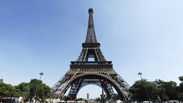 Mais non: traders react with anger over court ban on Sunday opening for DIY stores near Paris Mais non: traders react with anger over court ban on Sunday opening for DIY stores near Paris