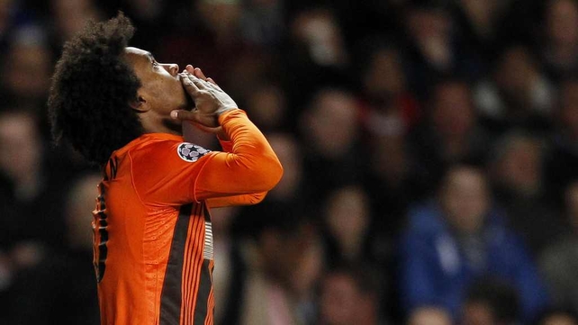 Willian is set to join Spurs