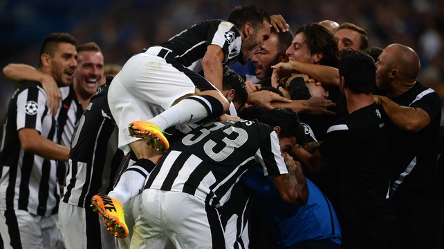 PAOK players and staff rejoice after Miroslav Stoch's leveller