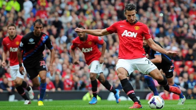 Robin van Persie puts United ahead from the spot