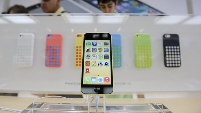 A group of German hackers claim to have cracked the iPhone fingerprint scanner A group of German hackers claim to have cracked the iPhone fingerprint scanner