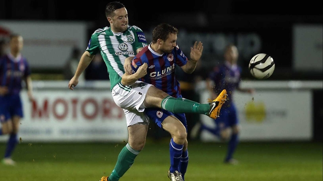 Bray's Conor Early challenges Conan Byrne