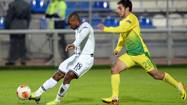 Jermain Defoe scores Tottenham's first