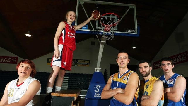 Lyndsay Peat (DCU Mercy), Edel Thornton (Brunel), Neil Campell (UL Eagles), Conor Meany (UCD Marion) and Ciaran O'Sullivan (UCC Demons) at the recent League launch