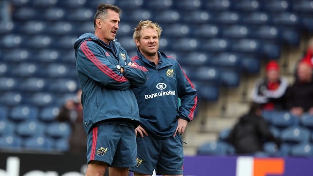 Munster head coach Rob Penney (l) unhappy with performance at Murrayfield