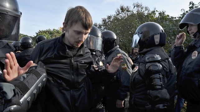 Russian police arrested pro and anti-gay rights activists after clashes Russian police arrested pro and anti-gay rights activists after clashes