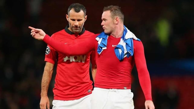 Wayne Rooney speaks to Ryan Giggs after yesterday's 1-0 win