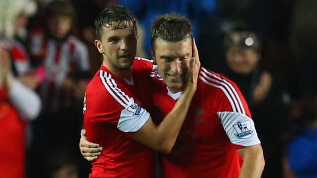 Jay Rodriguez congratulates fellow goal scorer Rickie Lambert