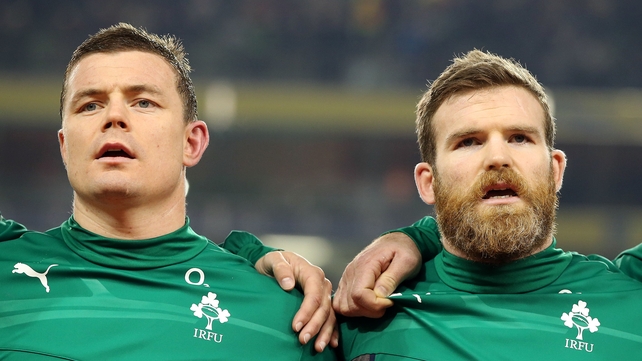 Brian O'Driscoll (l) and Gordon D'Arcy expected to team up at centre