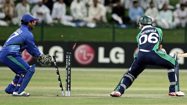 William Porterfield scored 27 off 14