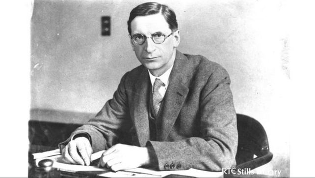 President Éamon de Valera spoke about the bonds of kinship between Ireland and America (Pic: RTÉ Stills Library) President Éamon de Valera spoke about the bonds of kinship between Ireland and America (Pic: RTÉ Stills Library)