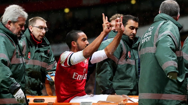 Theo Walcott reminds Tottenham fans of the scoreline