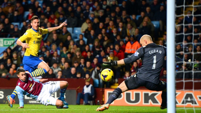 Olivier Giroud puts Arsenal two up