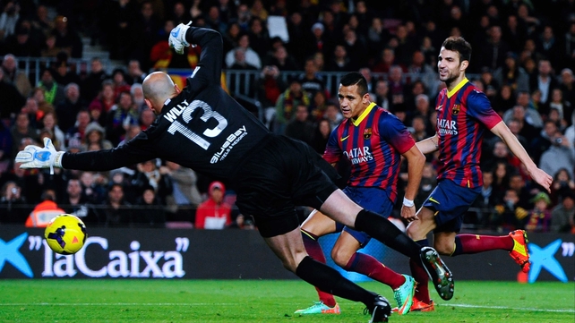 Alexis Sanchez gets Barca's third