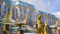 S&P cuts Russia's credit rating to 'junk' S&P cuts Russia's credit rating to 'junk'