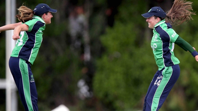 Cecelia Joyce (r) and sister Isobel are both in the Ireland squad
