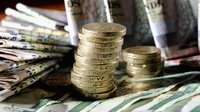 UK business investment slips as oil prices fall UK business investment slips as oil prices fall