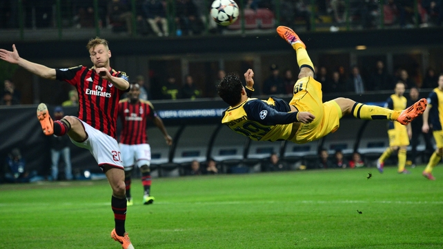 Atletico Madrid's Brazilian forward Diego Costa tries the spectacluar