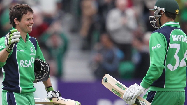 Ed Joyce (l) top-scored with 40 not out