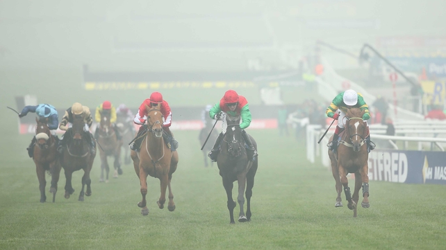 Taquin Du Seuil's ample stamina enabled him to reel in Uxizandre