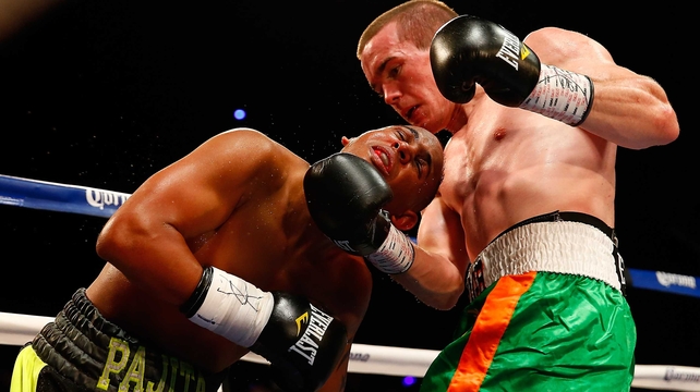 Dublin light-welter Jamie Kavanagh (r) beat Puerto Rico's Andres Navarro