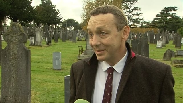 Shane MacThomáis was also well-known as a radio and television commentator Shane MacThomáis was also well-known as a radio and television commentator