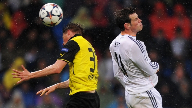 According to the Bild newspaper, each player will receive €100,000 should Dortmund book their place in the semi-finals
