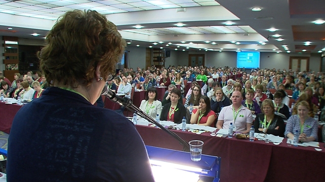 The CPSU wants the Government to restore pay for those earning less than €35,000 The CPSU wants the Government to restore pay for those earning less than €35,000