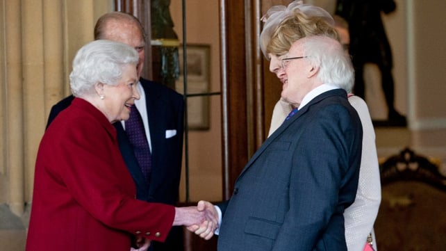 President Higgins bids farewell to Queen Elizabeth following his State Visit to Britain.