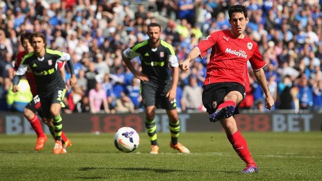 Peter Whittingham strokes home a penalty for Cardiff
