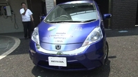 Self-parking e-cars tested in Japan Self-parking e-cars tested in Japan
