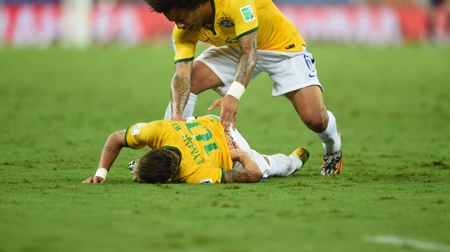 Neymar continues to recover from a back injury