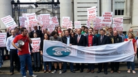 'Formhór an phobail i bhfabhar seirbhísí stáit Gaeilge' 'Formhór an phobail i bhfabhar seirbhísí stáit Gaeilge'