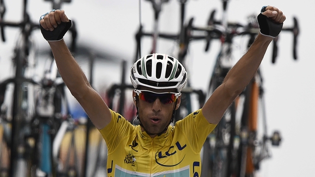 Vincenzo Nibali is in firm control of the yellow jersey heading into the final three stages