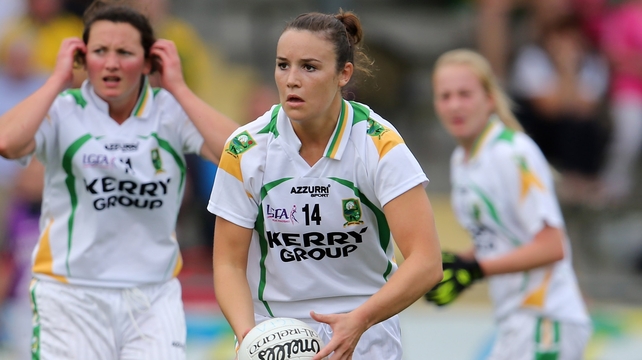 Kerry's Louise Galvin (centre)