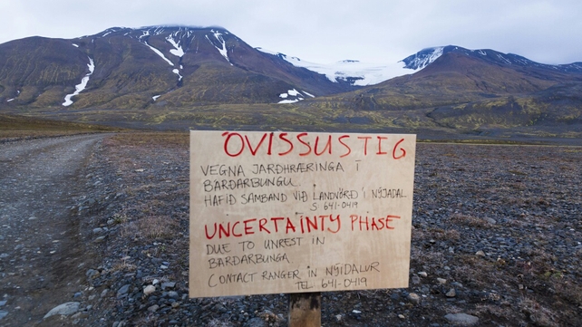 A road closure at the Vattnajokull glacier near the Bardarbunga volcano A road closure at the Vattnajokull glacier near the Bardarbunga volcano