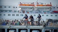 4,000 migrants rescued by Italian navy 4,000 migrants rescued by Italian navy