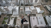 Officials 'cremated stolen bodies' to reach quota Officials 'cremated stolen bodies' to reach quota