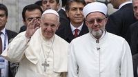 Pope urges Muslims to 'clearly' condemn terrorism Pope urges Muslims to 'clearly' condemn terrorism
