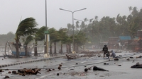 Typhoon Hagupit sweeps across the Philippines Typhoon Hagupit sweeps across the Philippines