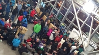 200 stranded Irish holidaymakers arrive home 200 stranded Irish holidaymakers arrive home