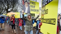 Saudi Arabia delays flogging of blogger Saudi Arabia delays flogging of blogger
