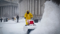 Millions stay at home as massive blizzard hits US Millions stay at home as massive blizzard hits US