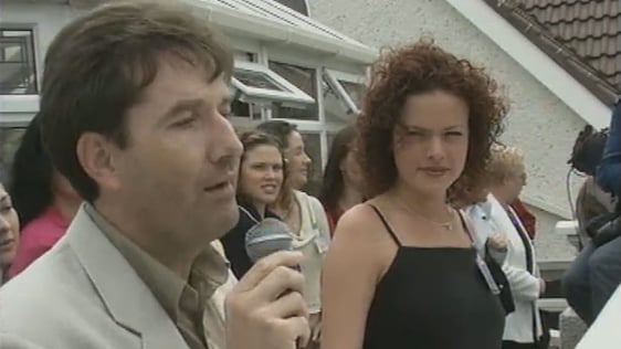 Daniel O'Donnell and one of the Mary from Dungloe contestants