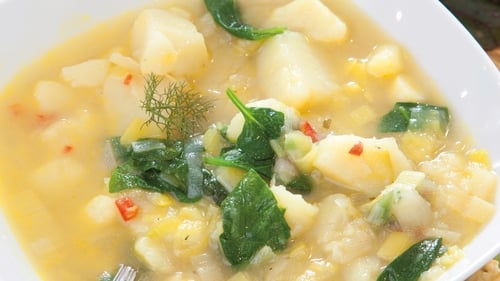 Leek, Chilli & Spinach Soup: Catherine Fulvio
